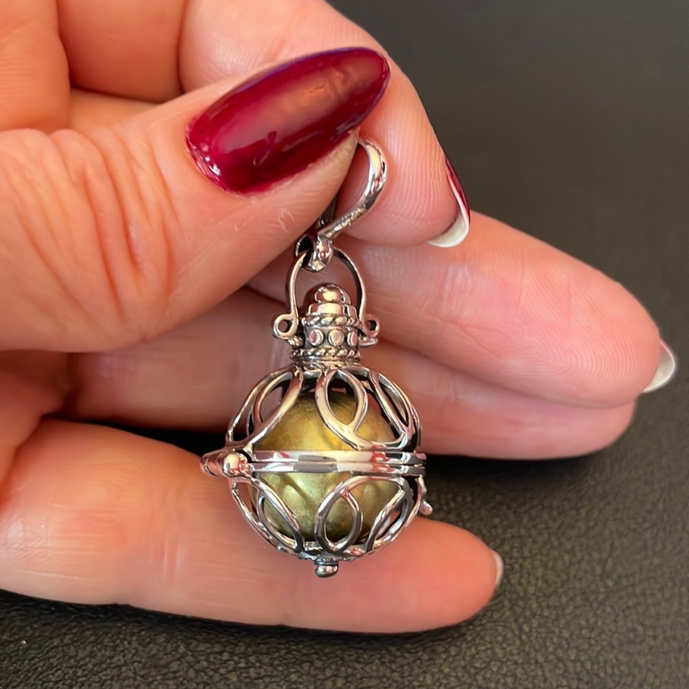 Silver harmony ball pendant. The perfect gift for an expectant mother ❤️
